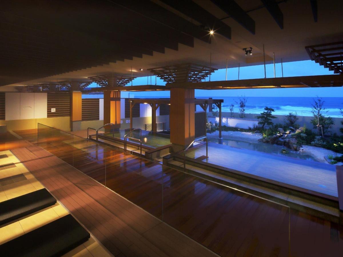 Kamogawa Grand Hotel Esterno foto