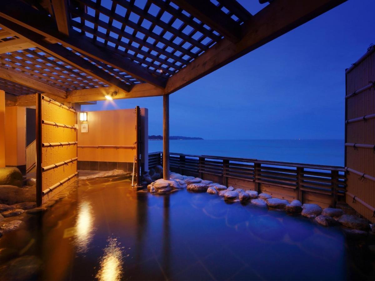 Kamogawa Grand Hotel Esterno foto