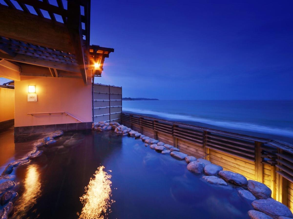 Kamogawa Grand Hotel Esterno foto