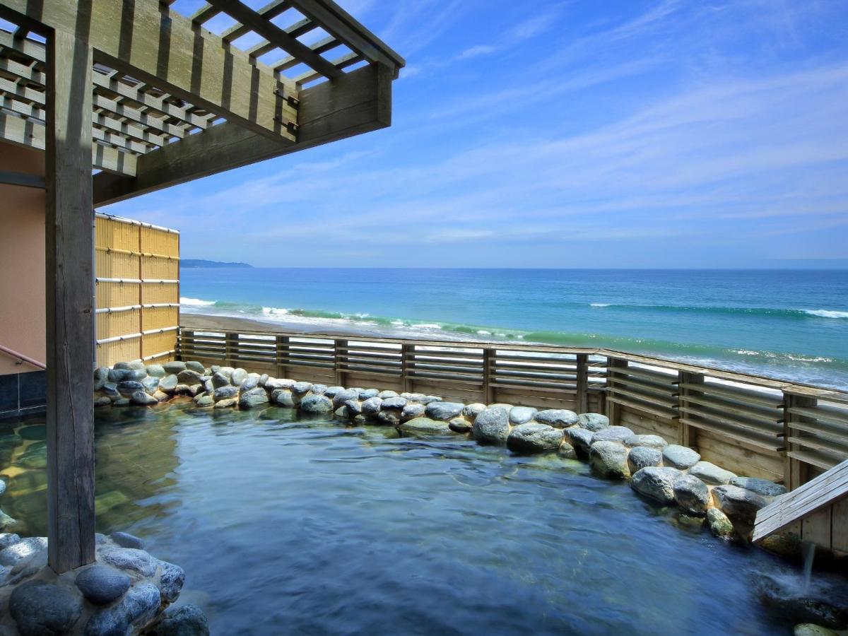 Kamogawa Grand Hotel Esterno foto