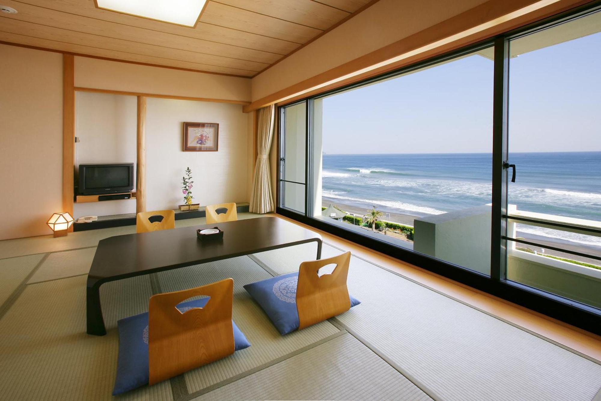 Kamogawa Grand Hotel Esterno foto